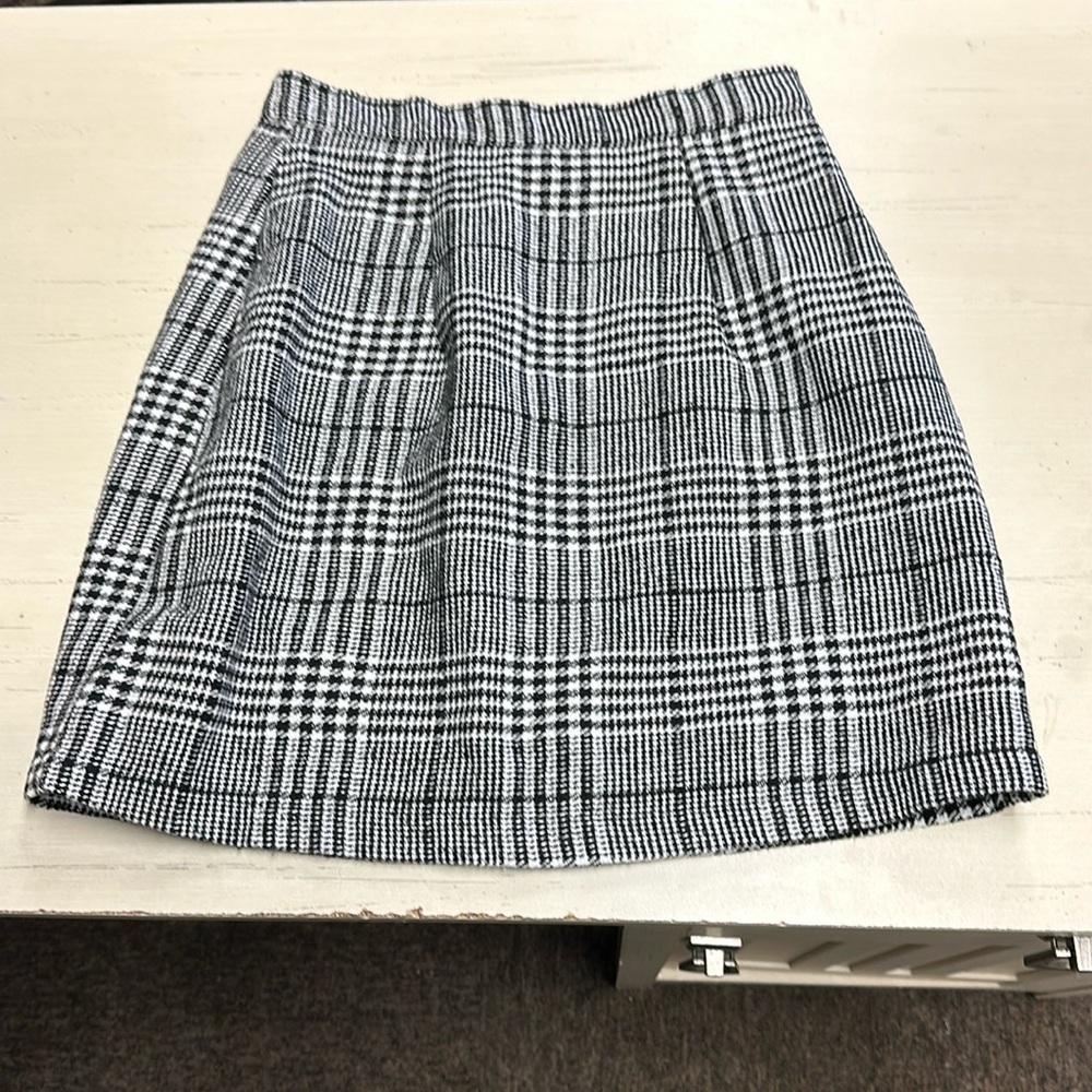 Hi Waist Black And White Plaid Skirt